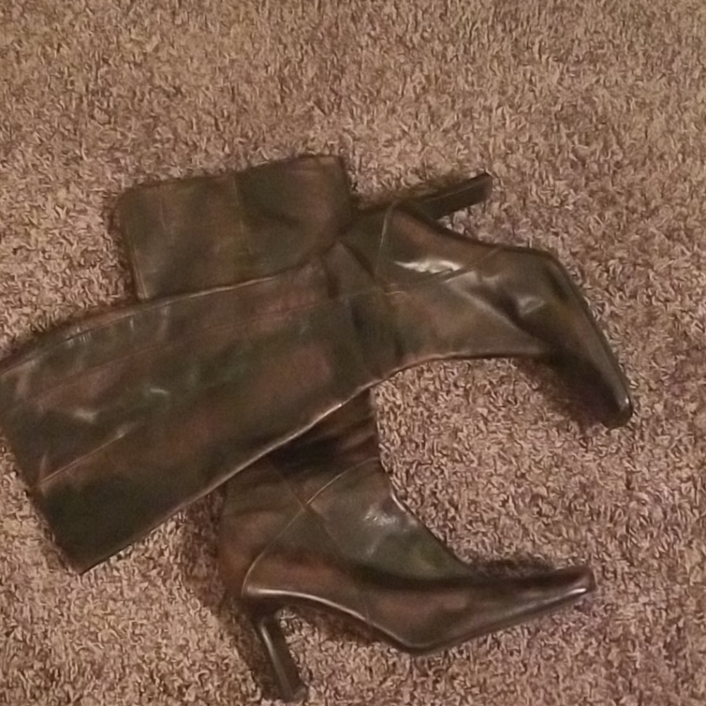 Nine West boots size 10